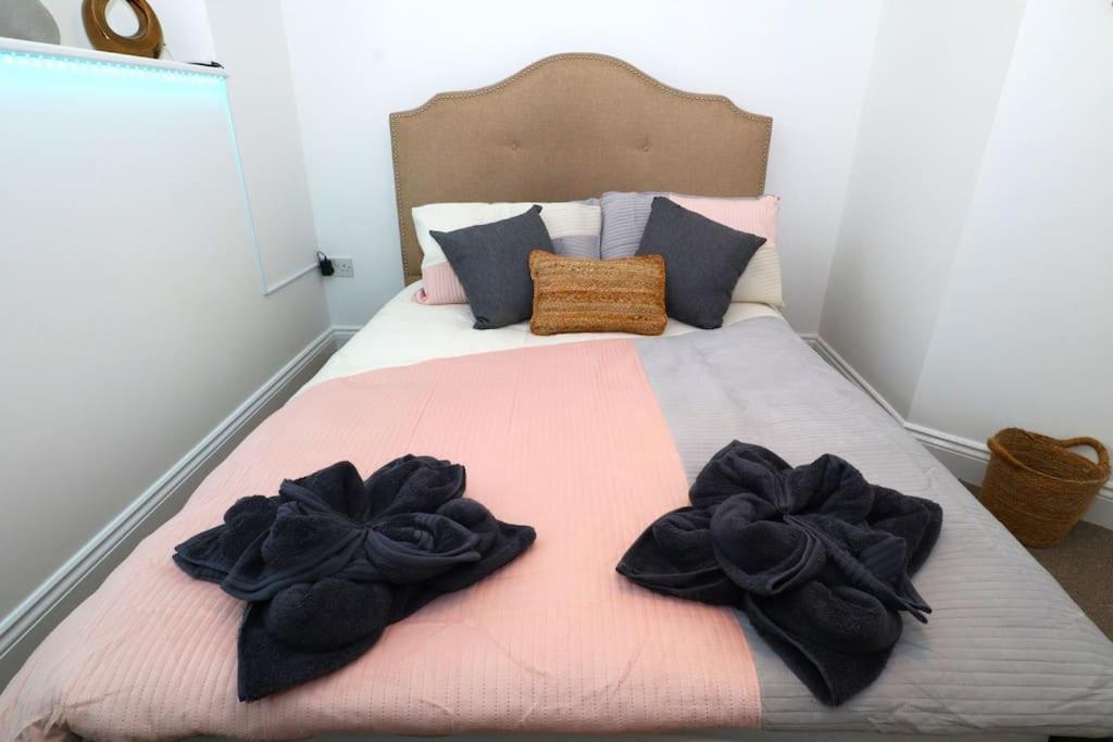 New Sunset Square Eastbourne 2 Bed Apartment, Long Stay Welcome Exteriör bild
