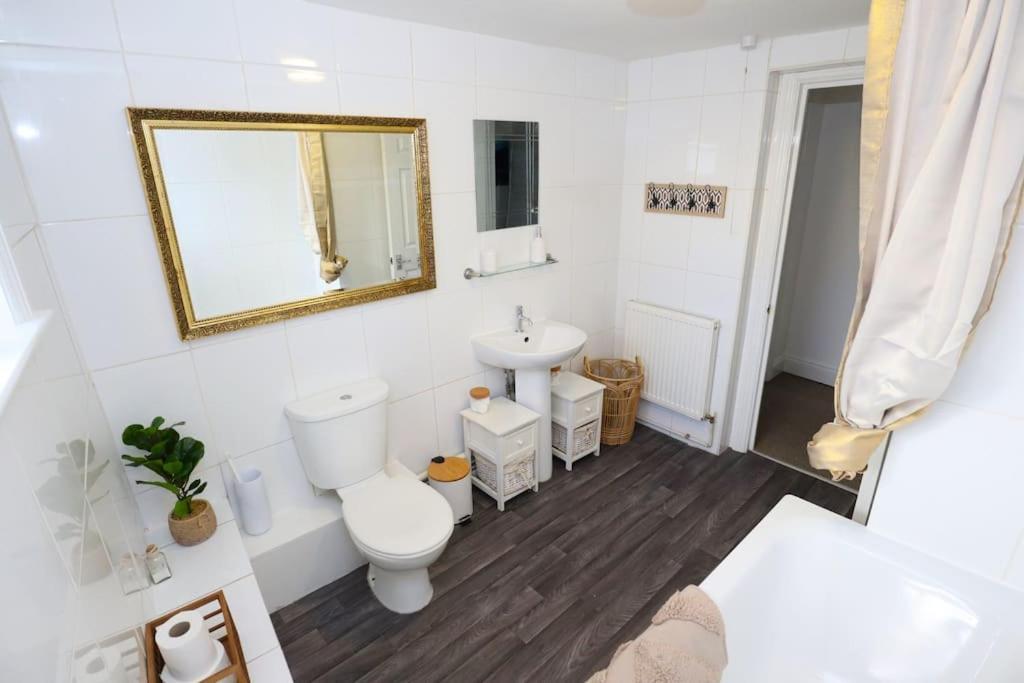 New Sunset Square Eastbourne 2 Bed Apartment, Long Stay Welcome Exteriör bild